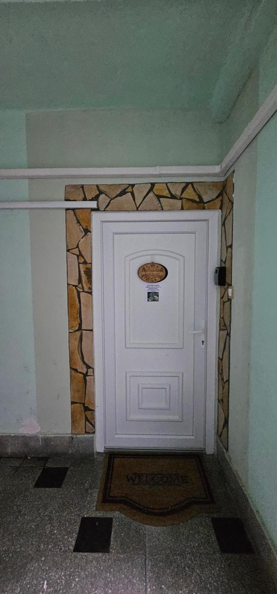 Anna Gyoengye Apartman Debrecen Exterior foto