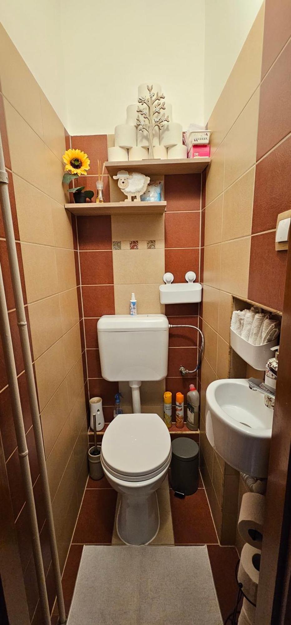 Anna Gyoengye Apartman Debrecen Exterior foto